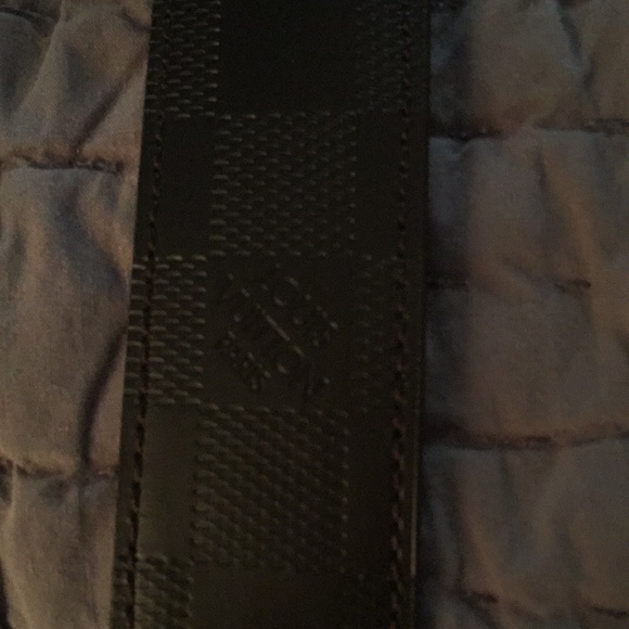 Louis Vuitton Men’s Belt (M9675) - Picture 2 of 5